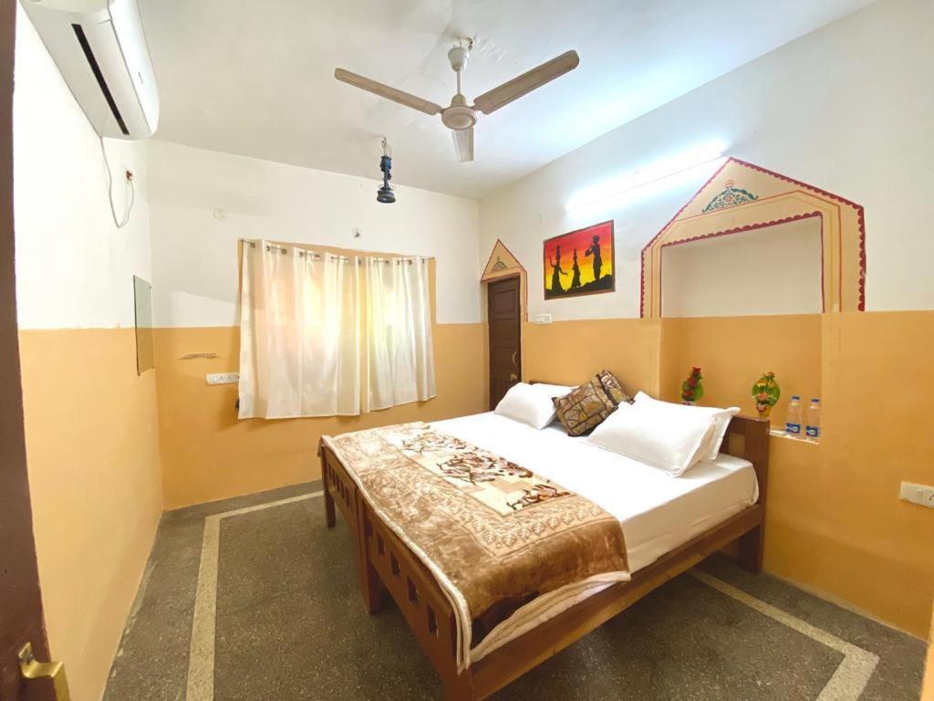 Hotel Sandstone Villa, Jaisalmer Room photo